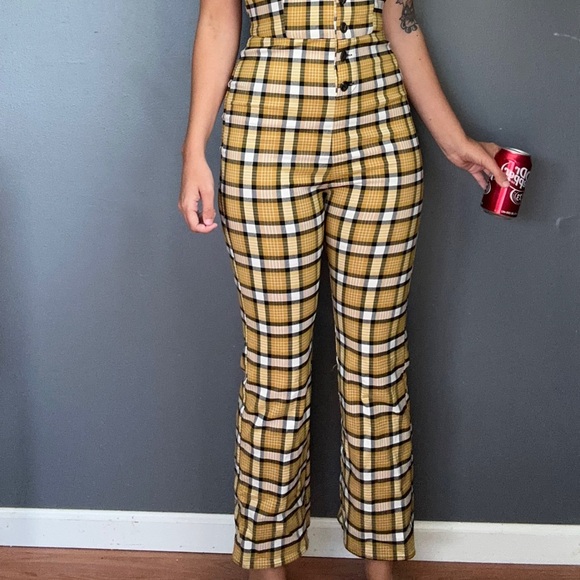 Urban Outfitters size small yellow plaid 70’s style jumpsuit with halter top - Picture 3 of 7